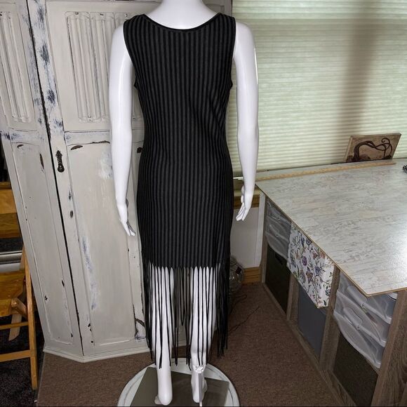 Cleo Black Gray Stripe Fringe Hemline Sleeveless Midi Dress Size Medium - Picture 4 of 16
